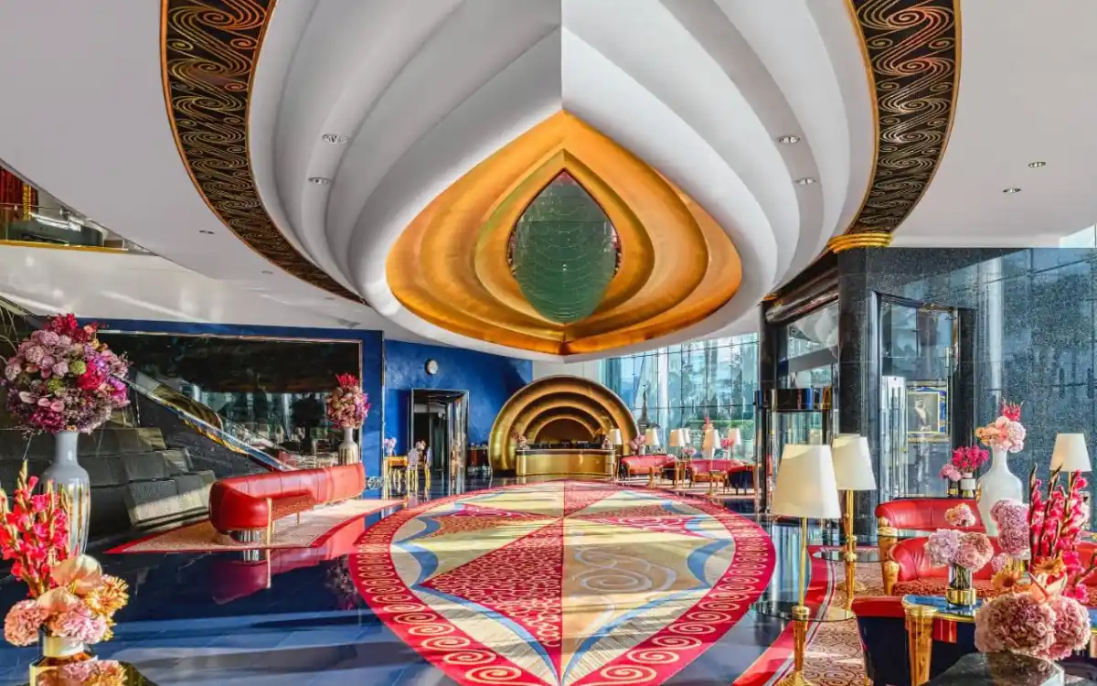 बुर्ज अल अरब दुनिया के सबसे लग्ज़री होटल का प्रतीक है